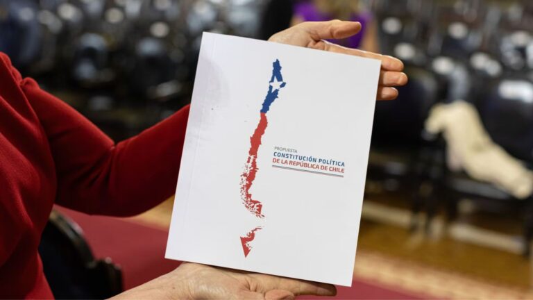 La propuesta constitucional que sólo representa a “los verdaderos chilenos”
